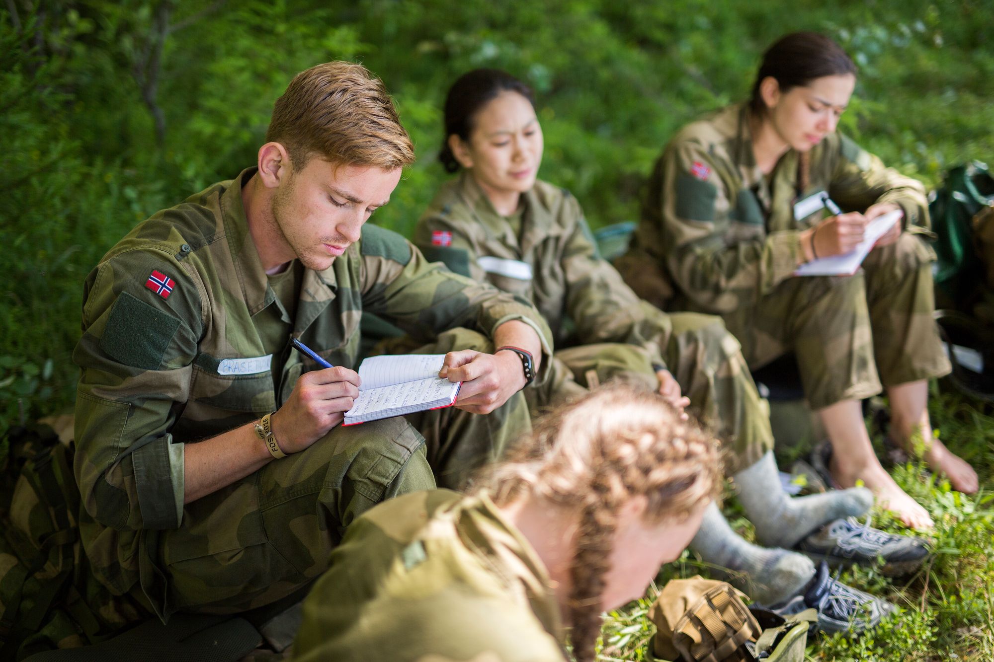 Hvorfor befal og spesialister må bidra mer i debatten om utvikling av Forsvaret