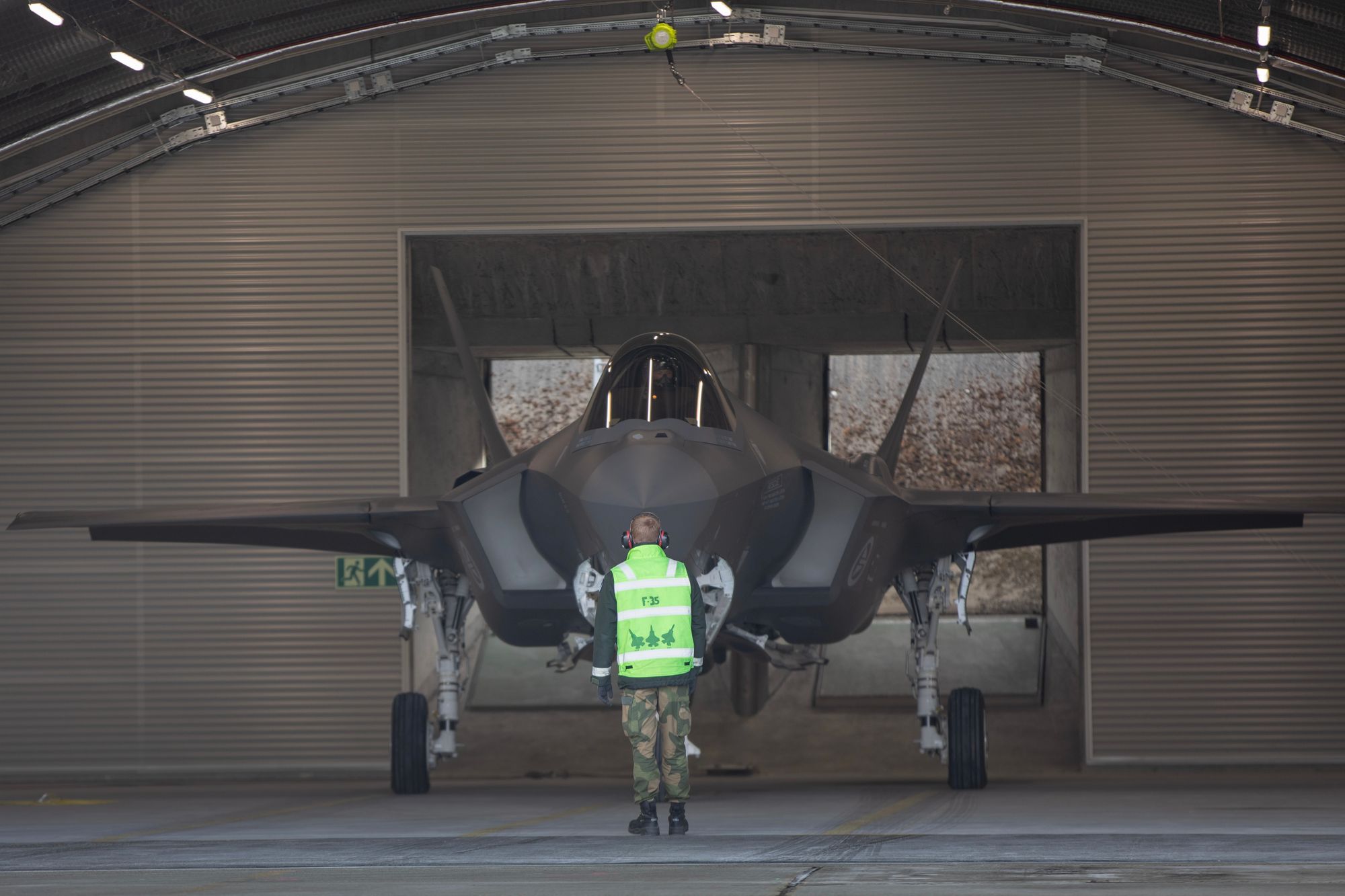 Operativ støtte: ... Så militært (s)om nødvendig?