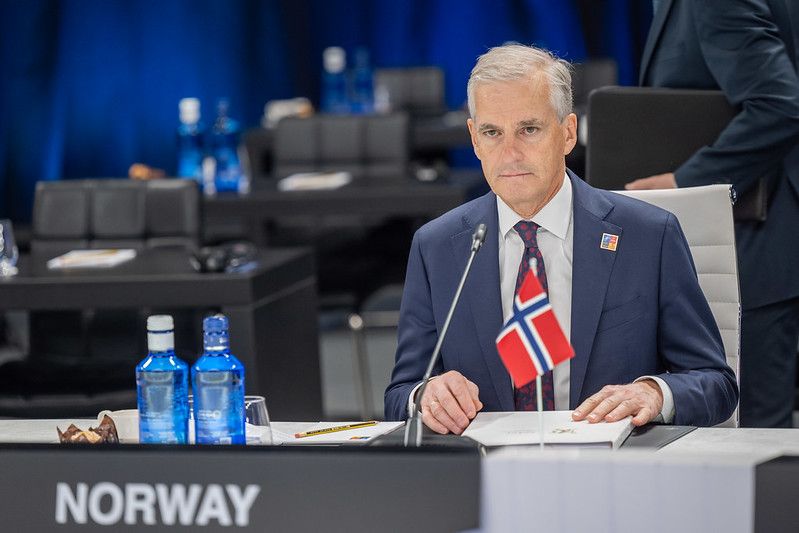 Norsk basepolitikk er moden for skraphaugen