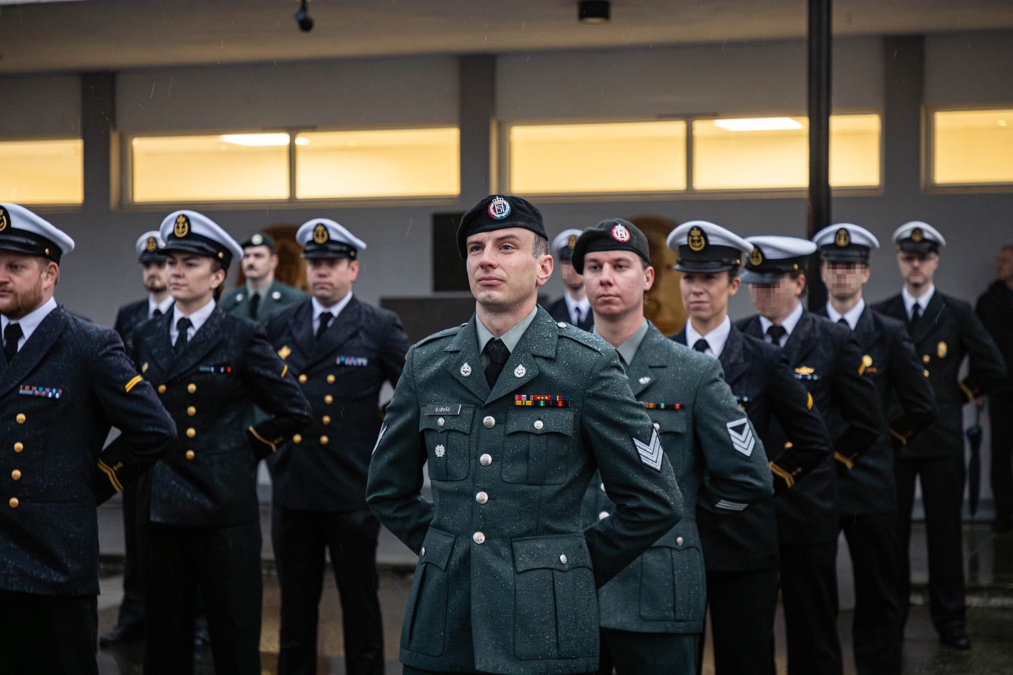 Om tilsetting og disponering av militært personell