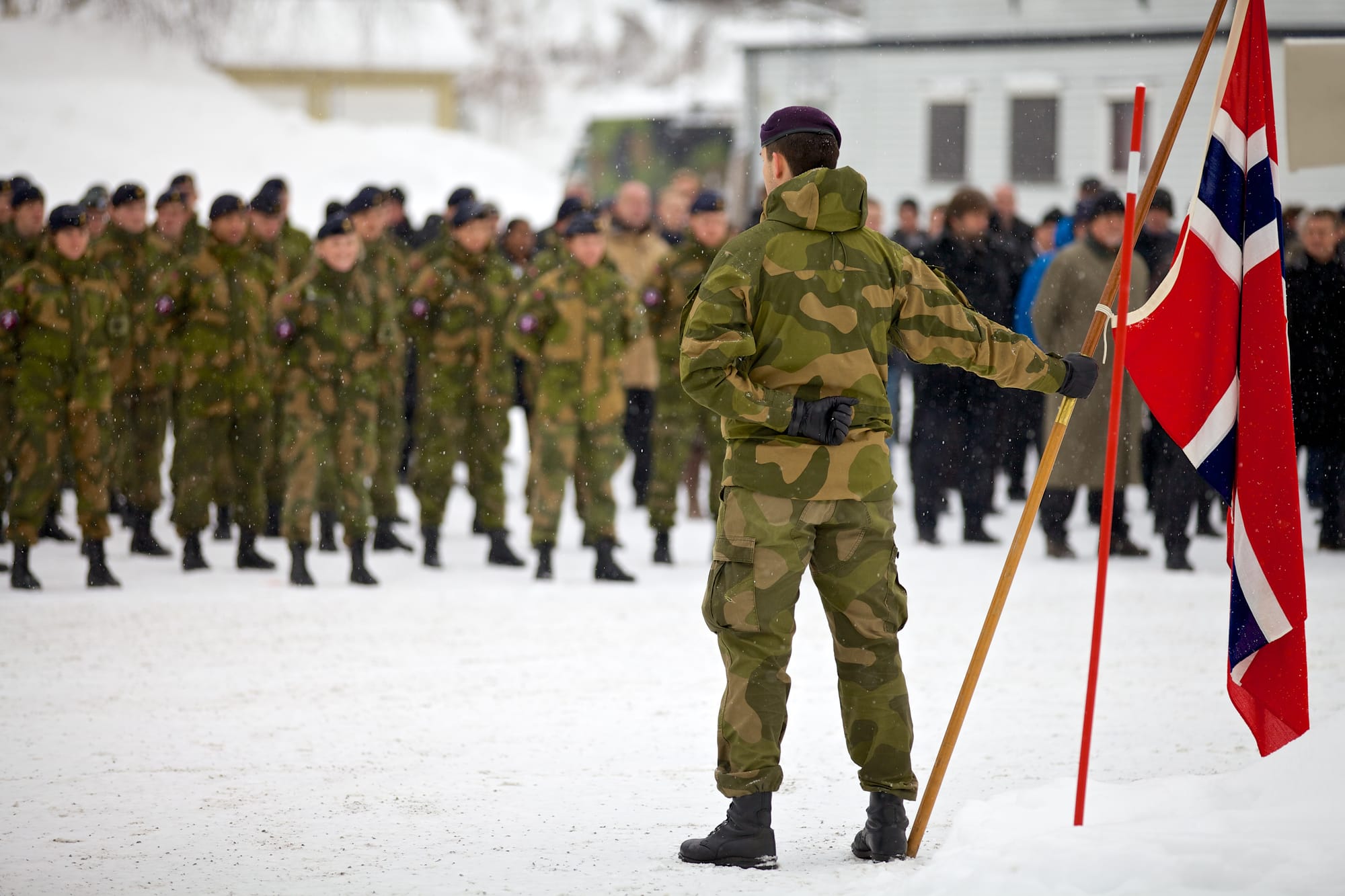 Should I stay, or should I go? Pensjonssaken som lakmustest på statens forhold til den militære profesjon