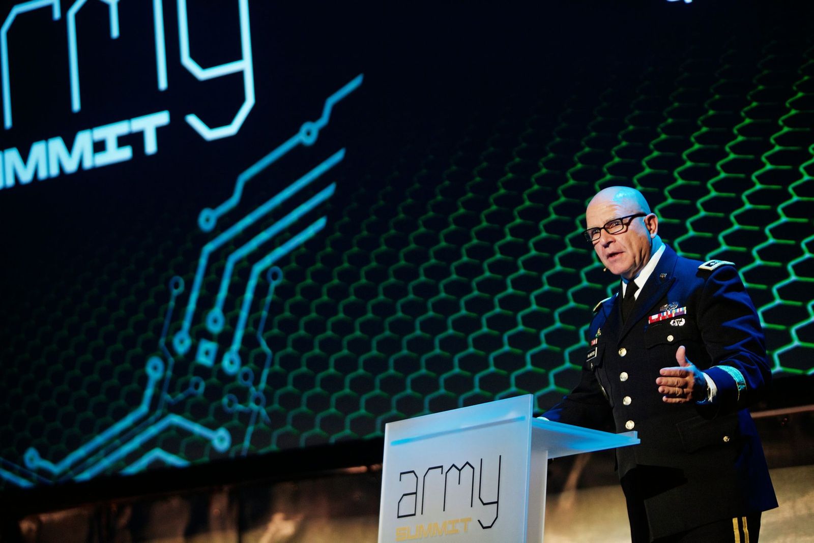 3 sannheter om egenstudier av krig