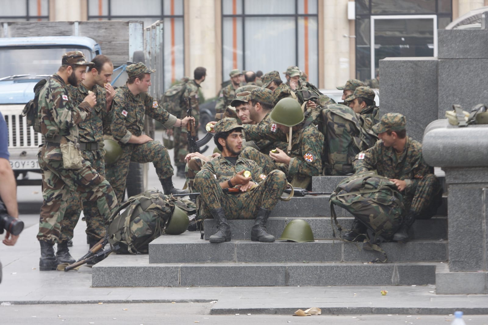 Emerging Truce Between Russia and Ukraine: The Georgian Paradigm