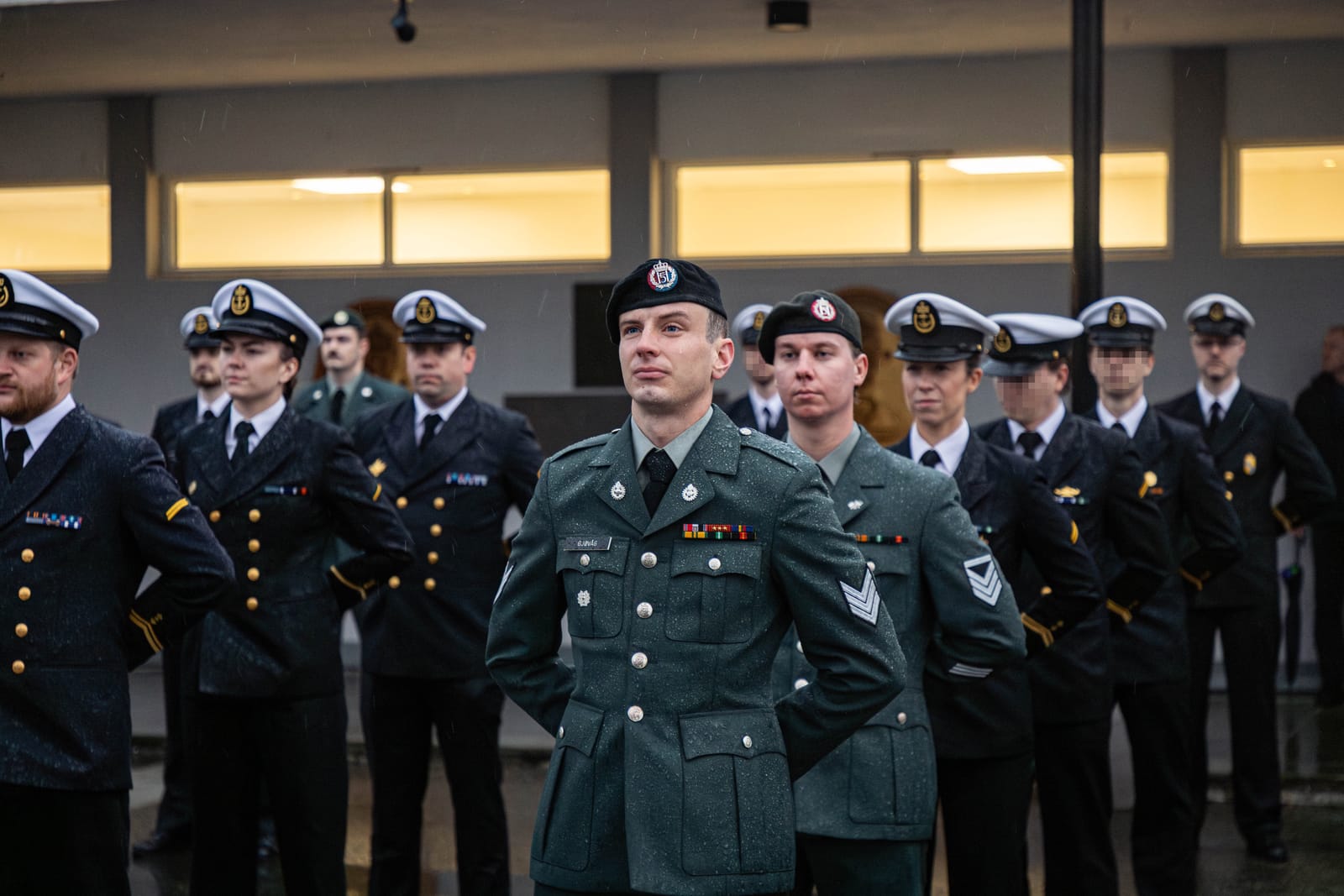 Om tilsetting og disponering av militært personell