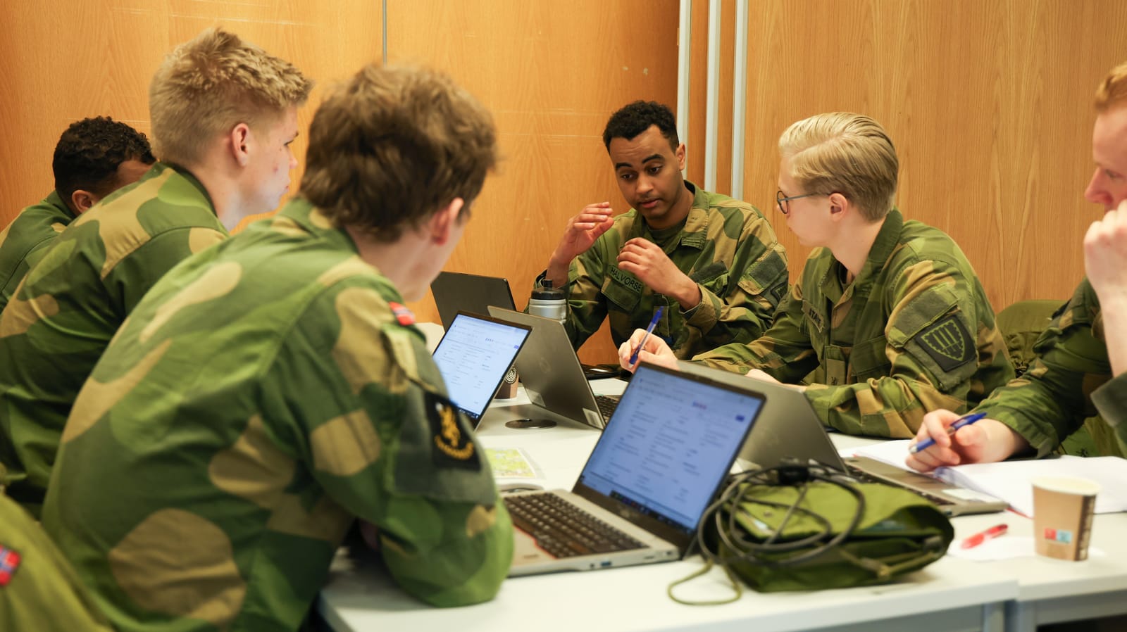 Krigsskolenes akademiske kraft er ikke pynt – den er kampkraft