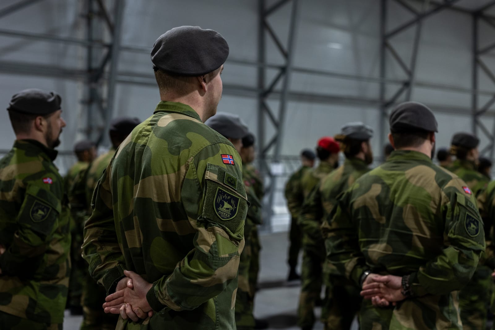 Rett person i rett stilling – eller bare noen i stolen? Om kvalifikasjonsprinsippet som styrings- og effektiviseringsverktøy i Forsvaret